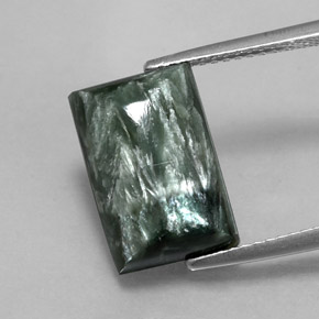 Serafinita verde natural 5,60ct, baguete, opaco