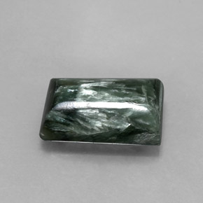 Serafinita verde natural 5,60ct, baguete, opaco
