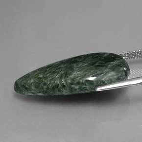 Serafinita verde natural 19,58ct, formato de pêra, opaco