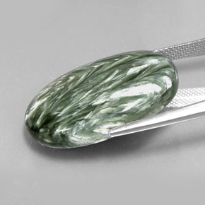 Serafinita verde natural 23,76ct, corte oval, opaco