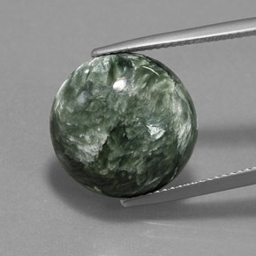 Serafinita verde natural 10,67ct, corte redondo, opaco