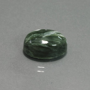 Serafinita verde natural 6,90ct, corte oval, opaco