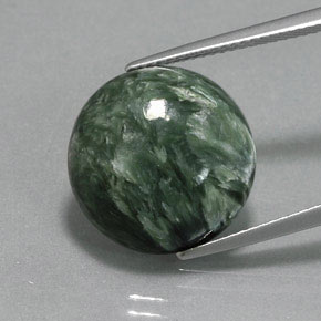Serafinita verde natural 10,49ct, corte redondo, opaco