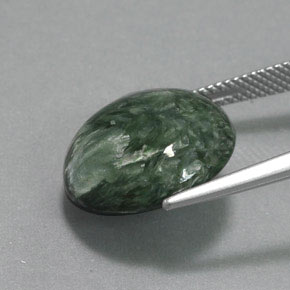 Serafinita verde natural 10,49ct, corte redondo, opaco