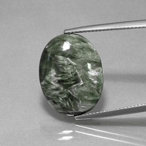 Serafinita verde natural 8,99ct, corte oval, opaco