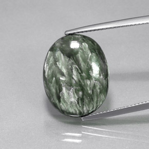 Serafinita verde natural 11,95ct, corte oval, opaco