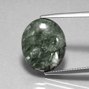 Serafinita verde natural 8,60ct, corte oval, opaco