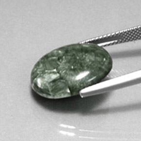 Serafinita verde natural 8,60ct, corte oval, opaco
