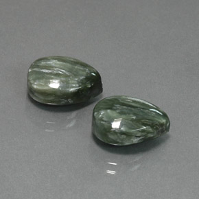 Pedras preciosas de serafinita verde natural de  ct, formato de pêra, opaco