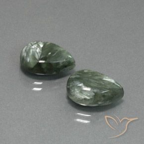 Pedras preciosas de Serafinita Verde médio natural de 10.07 ct, Formato de pêra, Opaco