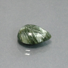Serafinita verde natural 3,60ct, formato de pêra, opaco