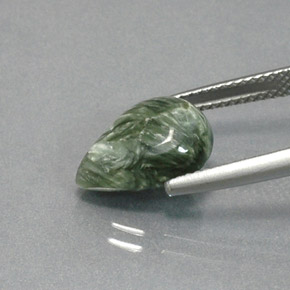 Serafinita verde natural 3,60ct, formato de pêra, opaco