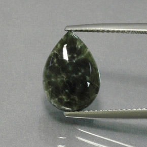 Serafinita verde natural 5,93ct, formato de pêra, opaco