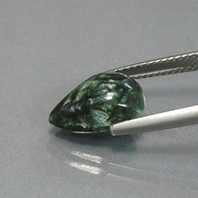 Serafinita verde natural 3,20ct, formato de pêra, opaco