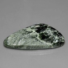 Serafinita verde natural 30,91ct, forma extravagante, opaco