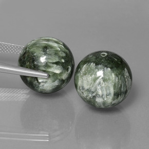 Pedras preciosas de serafinita verde natural de 39,38 ct, esfera / bola, opaco