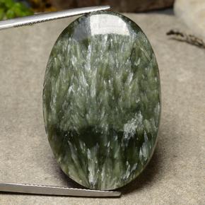 Serafinita verde natural 39,98ct, corte oval, opaco