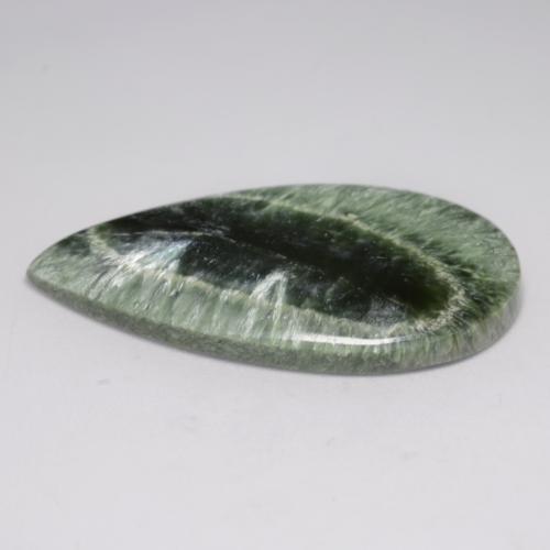 Serafinita verde natural 20,83ct, formato de pêra, opaco