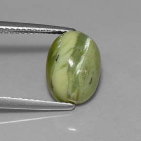 Serpentina verde natural 3,59ct, corte oval, opaco