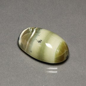 Serpentina verde natural 9,88ct, corte oval, opaco