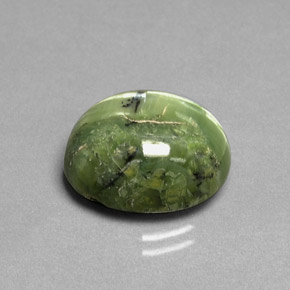 Serpentina verde natural 7,13ct, corte oval, opaco