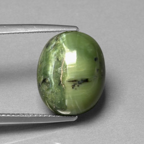 Serpentina verde natural 7,13ct, corte oval, opaco