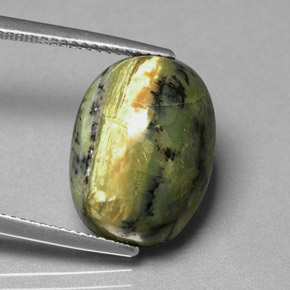 Serpentina verde natural 10,26ct, corte oval, opaco