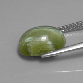 Serpentina verde natural 5,37ct, corte oval, opaco