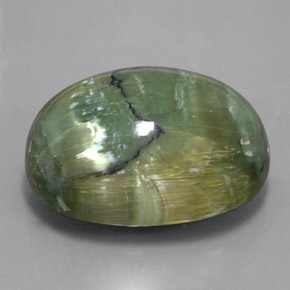 Serpentina verde natural 42,76ct, corte oval, opaco