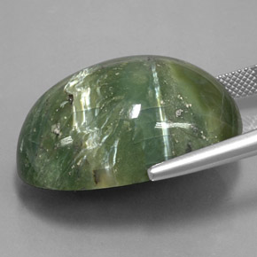 Serpentina verde natural 42,50ct, corte oval, opaco