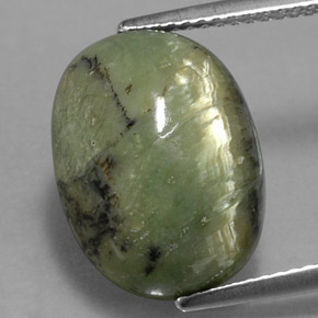 Serpentina verde natural 7,68ct, corte oval, opaco