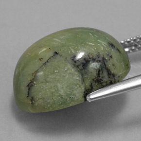 Serpentina verde natural 7,68ct, corte oval, opaco