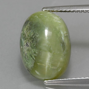 Serpentina verde natural 5,32ct, corte oval, opaco