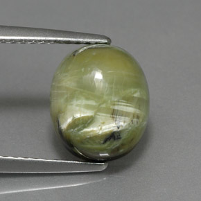 Serpentina verde natural 2,93ct, corte oval, opaco