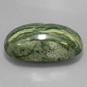 Serpentina verde natural 49,97ct, corte oval, opaco