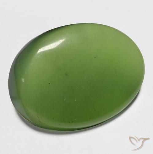 Serpentina verde escuro Natural 21.49ct, oval, Translúcido