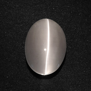 Sillimanite cat's eye cinza natural 5,66ct, corte oval, translúcido