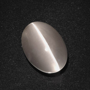 Sillimanite cat's eye cinza natural 5,66ct, corte oval, translúcido