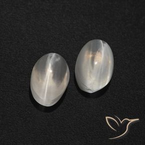 Pedras preciosas de Sillimanita Olho de Gato Branco claro natural de 2.29 ct, oval, Translúcido