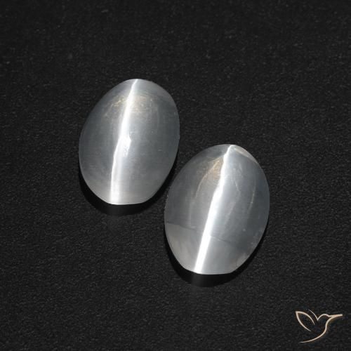 Pedras preciosas de sillimanite cat's eye branco natural de 2,31 ct, corte oval, translúcido