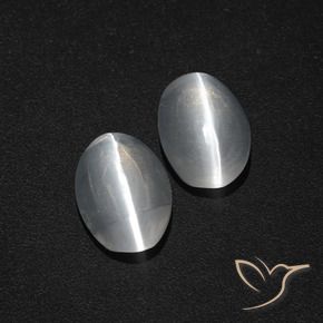 Pedras preciosas de sillimanite cat's eye branco natural de 2,31 ct, corte oval, translúcido