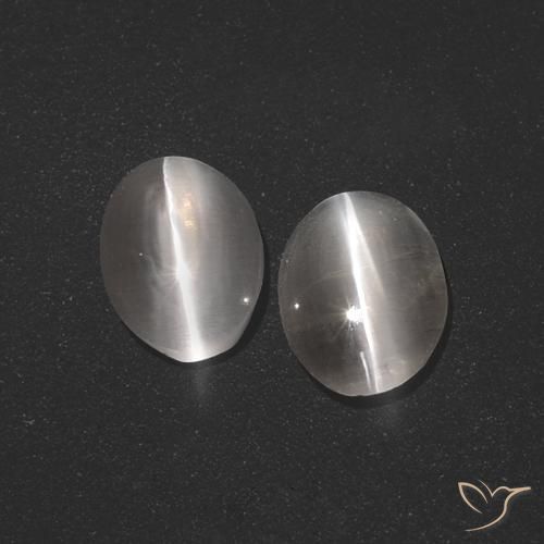 Olho de gato oval silimanita 2,57 quilates, 7,9 x 5,6 mm de Madagascar, Photo A
