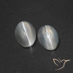 Pedras preciosas de Sillimanita Olho de Gato Branco claro natural de 2.53 ct, oval, Translúcido
