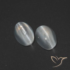 Pedras preciosas de Sillimanita Olho de Gato Branco claro natural de 2.53 ct, oval, Translúcido