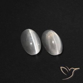 Pedras preciosas de Sillimanita Olho de Gato Branco claro natural de 2.39 ct, oval, Translúcido