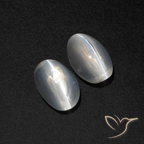 Pedras preciosas de Sillimanita Olho de Gato Branco claro natural de 2.44 ct, oval, Translúcido