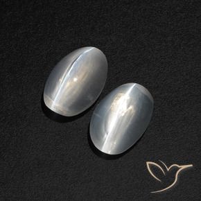 Pedras preciosas de Sillimanita Olho de Gato Branco claro natural de 2.44 ct, oval, Translúcido