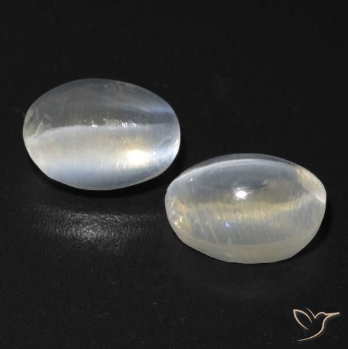Pedras preciosas de Sillimanita Olho de Gato Branco natural de 2.33 ct, oval, Translúcido