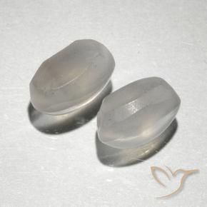 Pedras preciosas de Sillimanita Olho de Gato branco quente natural de 2.18 ct, oval, Translúcido