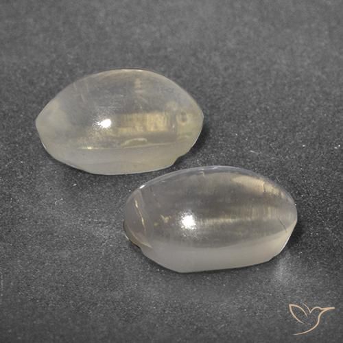 Pedras preciosas de Sillimanita Olho de Gato branco quente natural de 2.69 ct, oval, Transparente